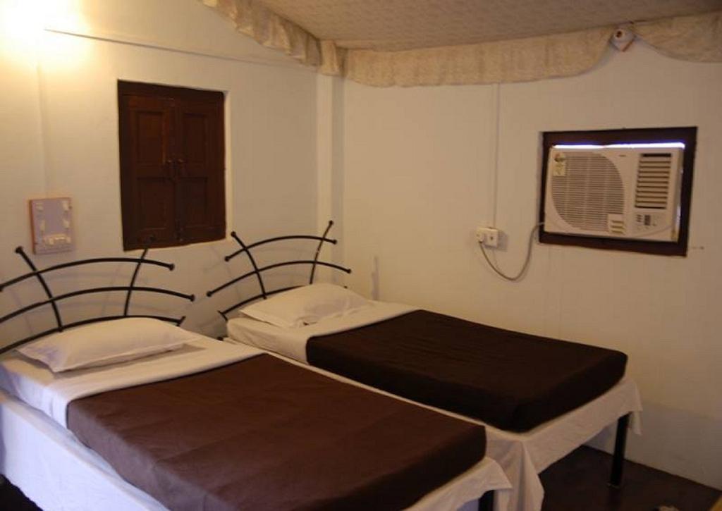 ปุษกร ฤศาลา รีสอร์ต Hotel พุชการ์ ภายนอก รูปภาพ